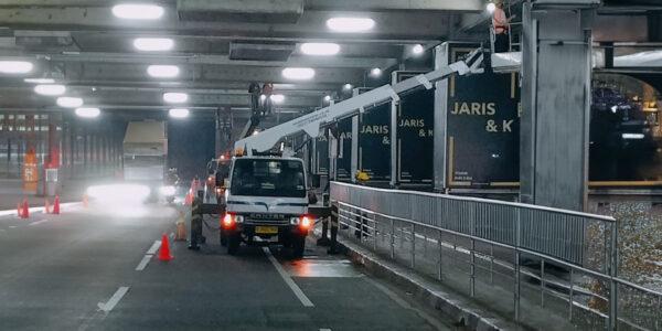 Sewa Mobil skylift 14 meter